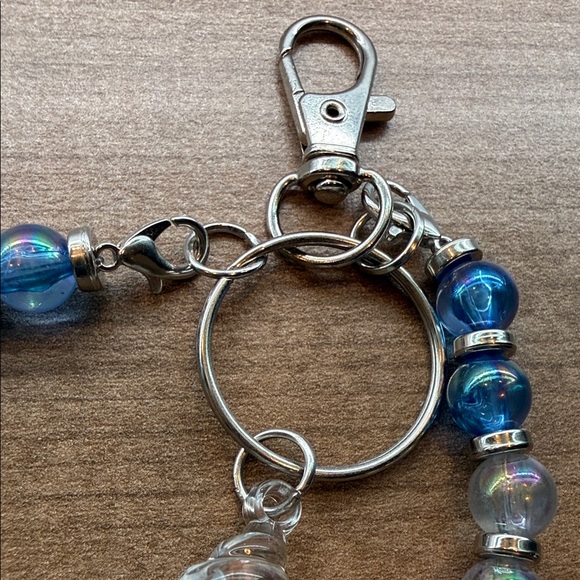 Handmade Iridescent Beaded Keychain with Shell Charm - Picture 7 of 11